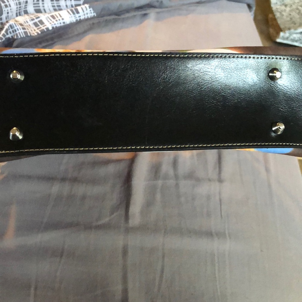 Handbag - Picture 2 of 3